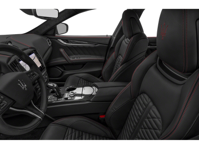 2022 Maserati Ghibli Modena Q4