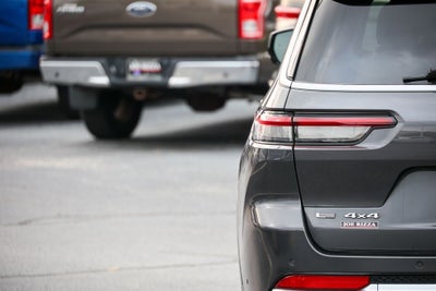 2022 Jeep Grand Cherokee L Summit