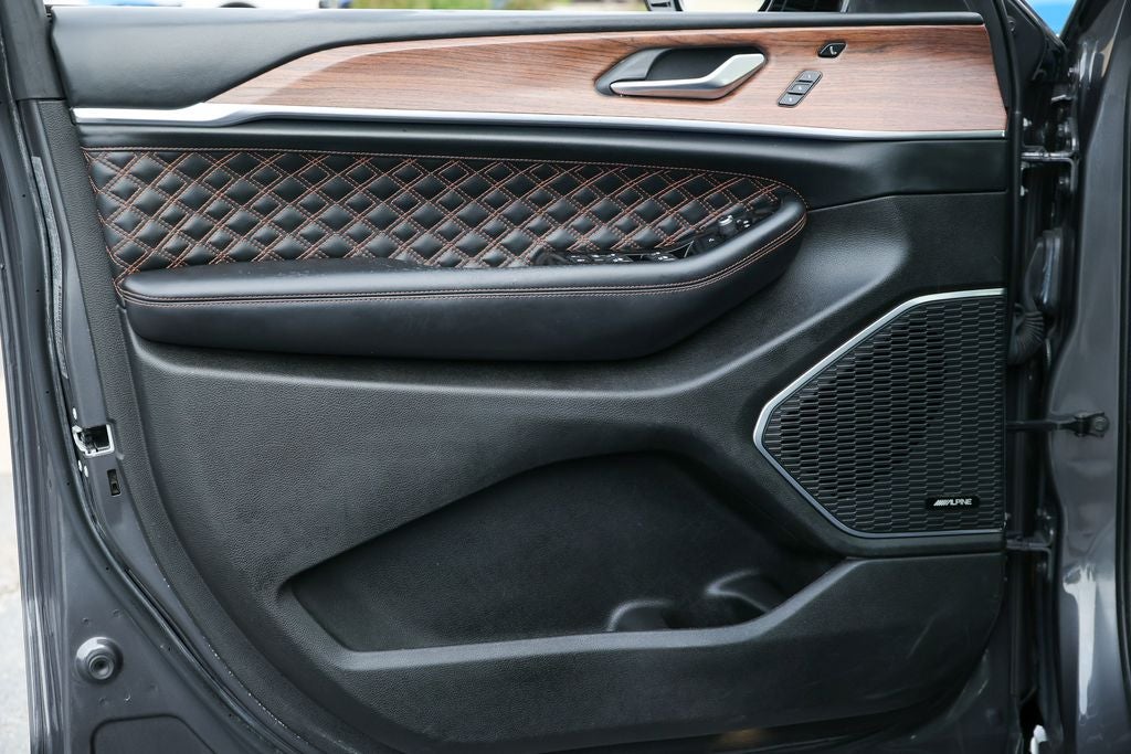 2022 Jeep Grand Cherokee L Summit