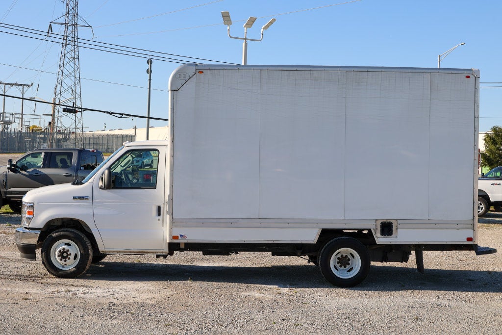 2024 Ford E-350SD Base Cutaway