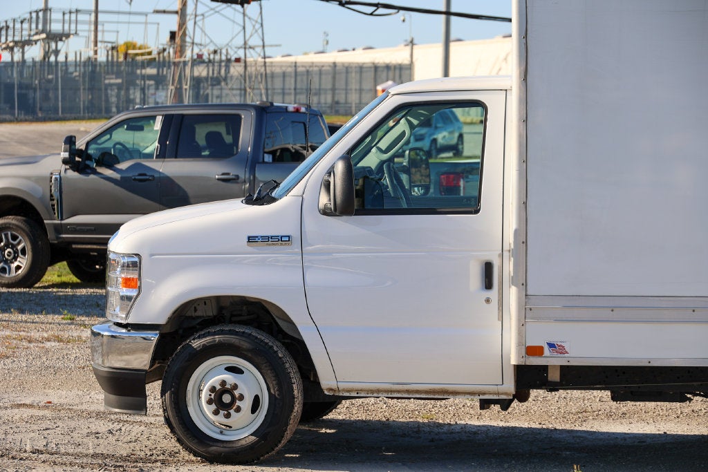 2024 Ford E-350SD Base Cutaway