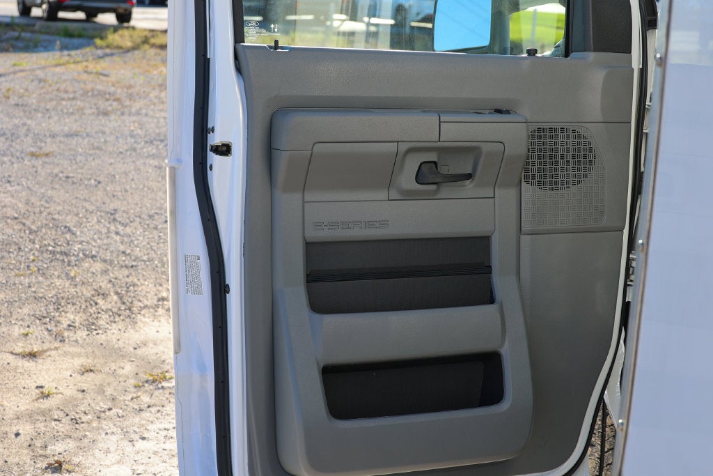 2024 Ford E-350SD Base Cutaway