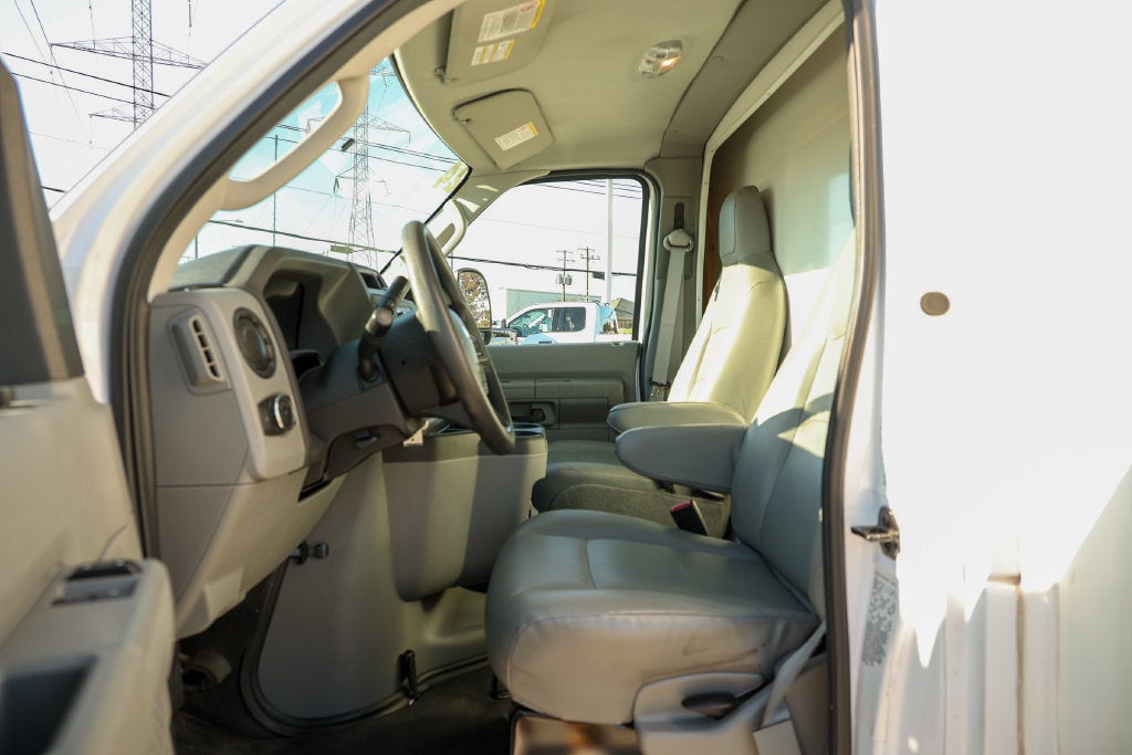 2024 Ford E-350SD Base Cutaway