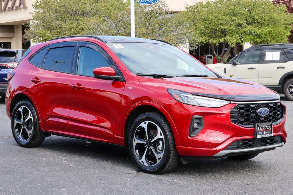 2025 Ford Escape ST-Line Elite