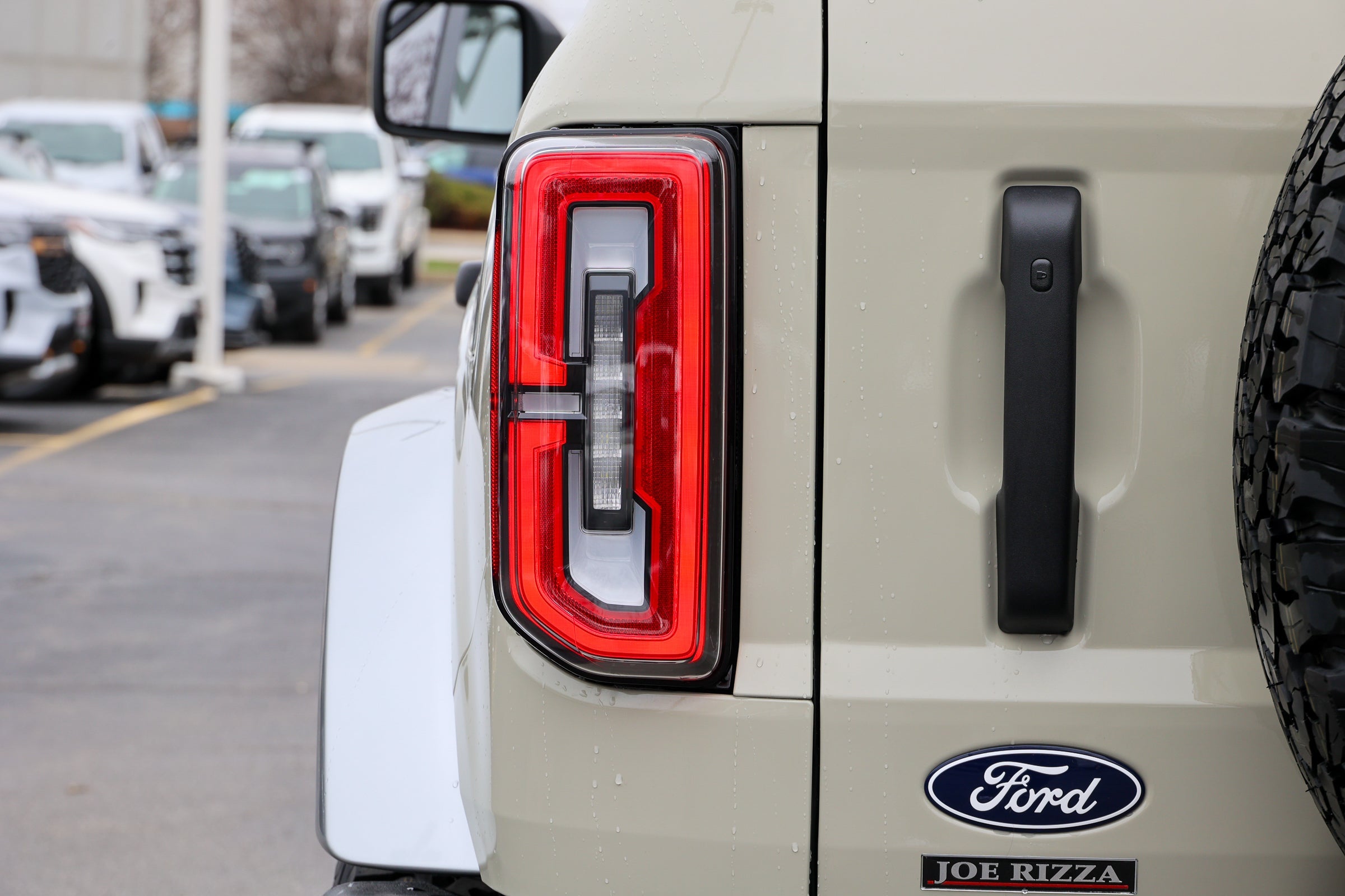 2026 Ford Bronco Outer Banks Coastal Package