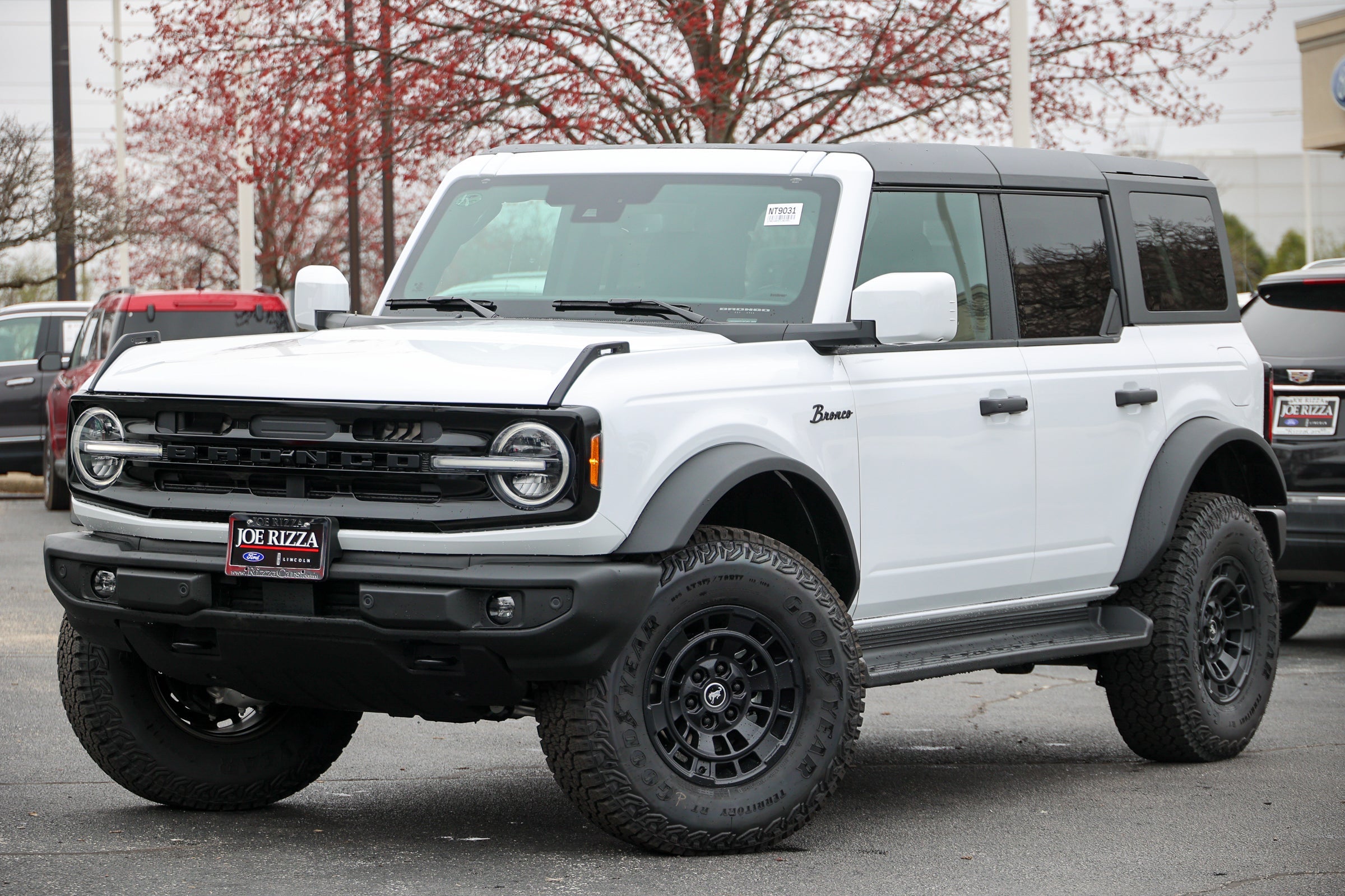 2026 Ford Bronco Outer Banks Matte Black Package