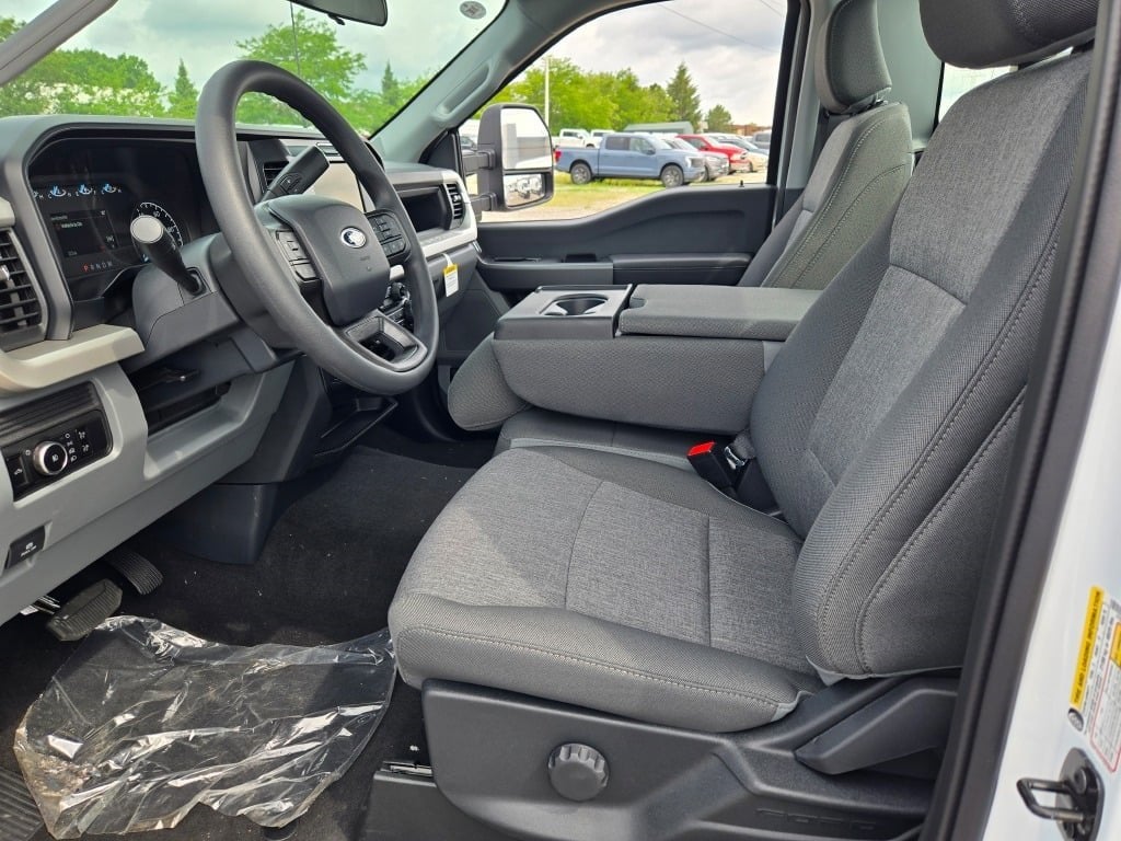 2025 Ford F-350SD XL