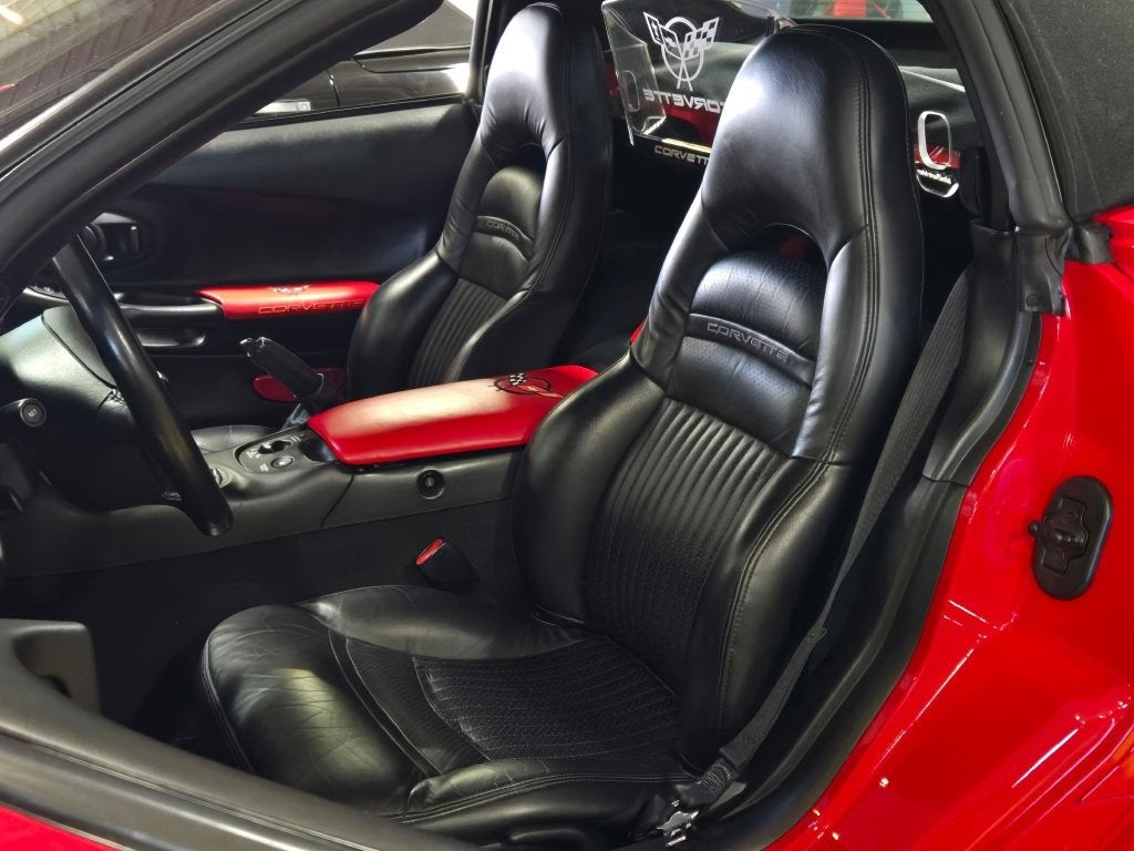 2002 Chevrolet Corvette Base