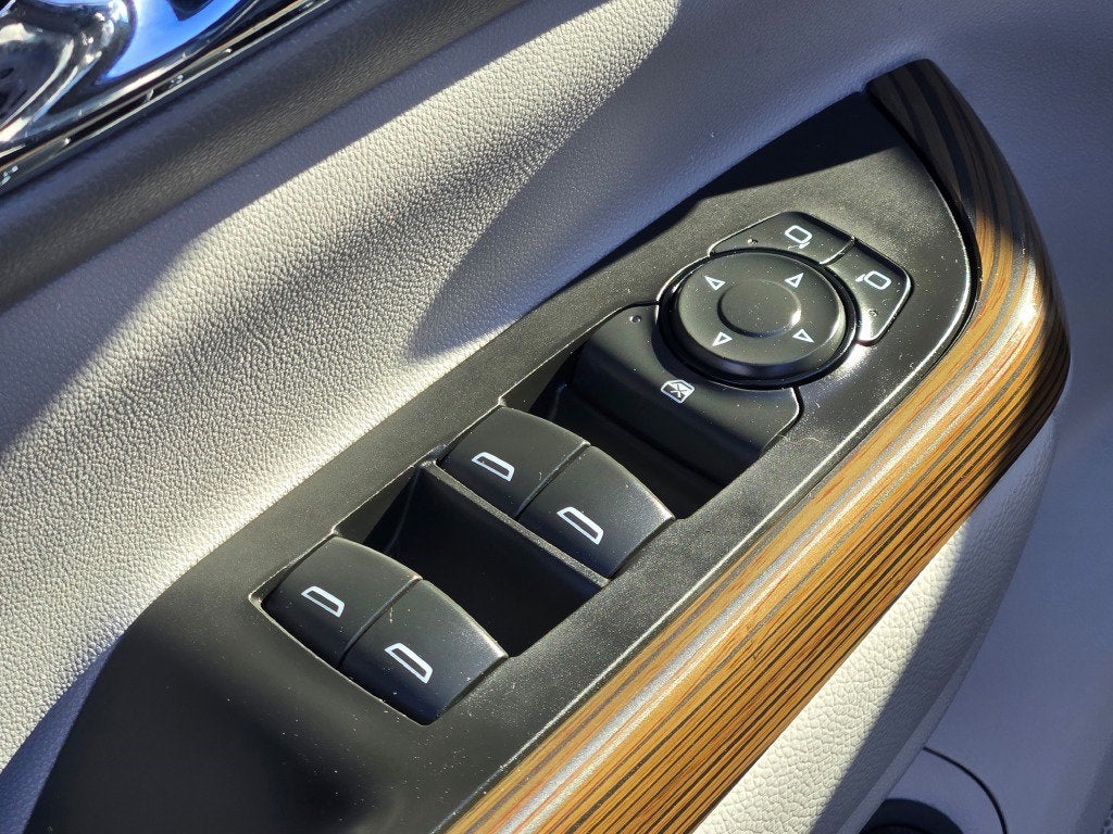 2017 GMC Acadia SLE-2