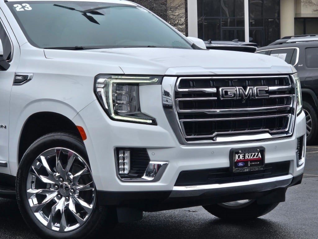 2023 GMC Yukon SLT