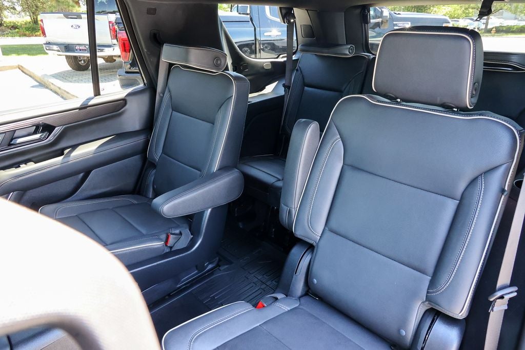 2025 GMC Yukon Elevation