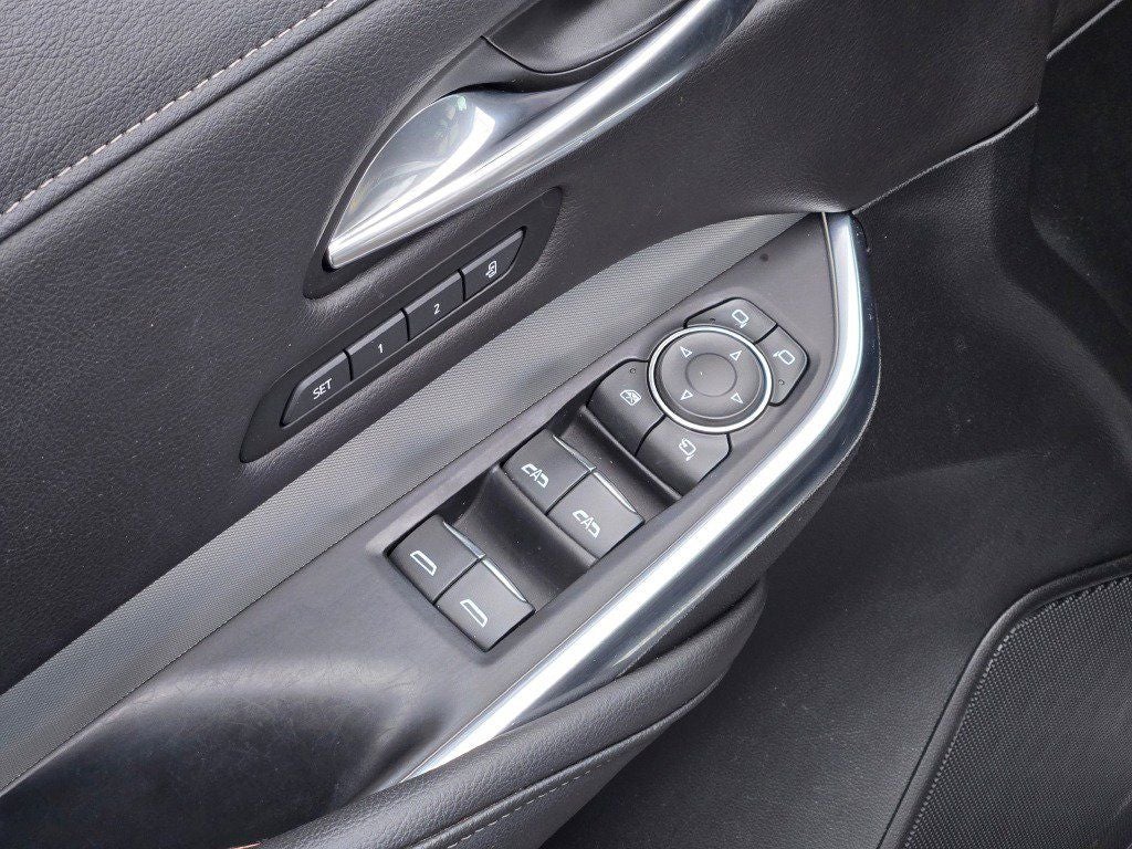 2021 Cadillac XT4 Premium Luxury