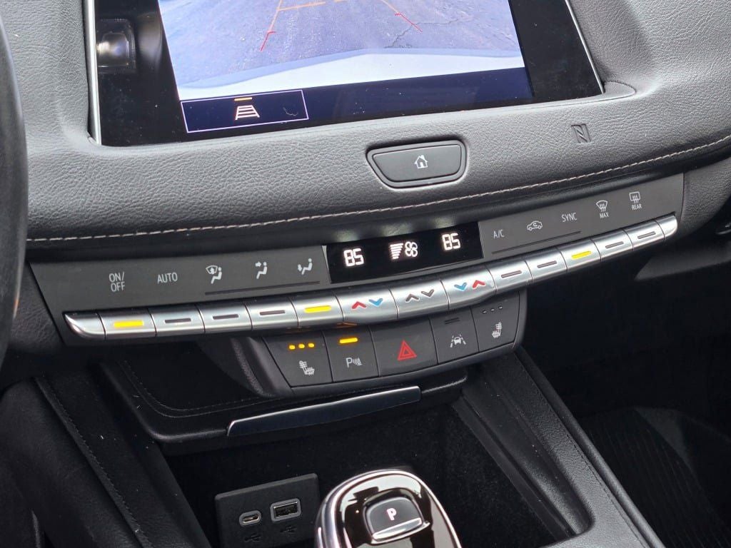 2021 Cadillac XT4 Premium Luxury