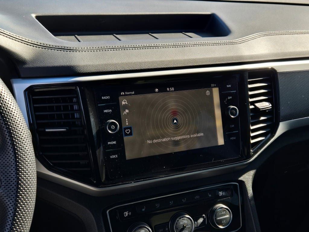 2023 Volkswagen Atlas Cross Sport 2.0T SEL R-Line