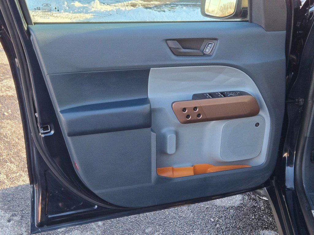 2022 Ford Maverick Lariat