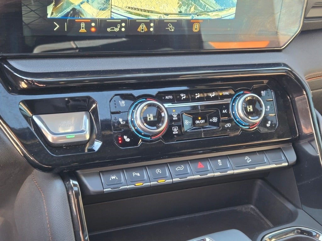 2025 GMC Sierra 1500 AT4