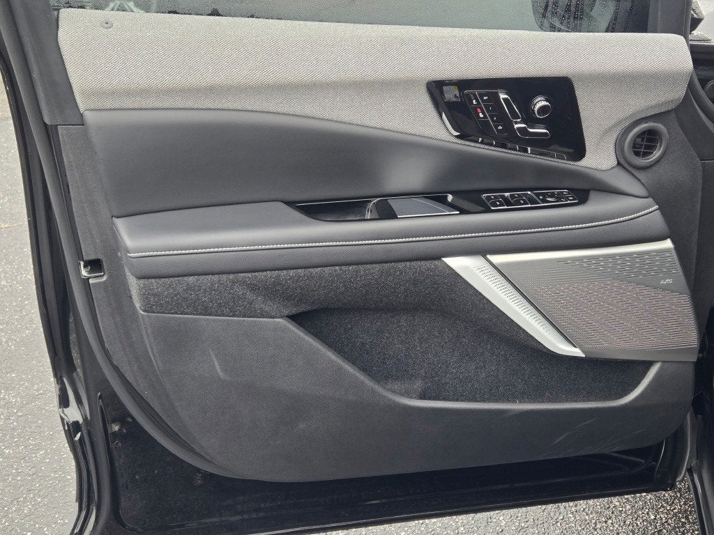 2025 Cadillac OPTIQ Luxury