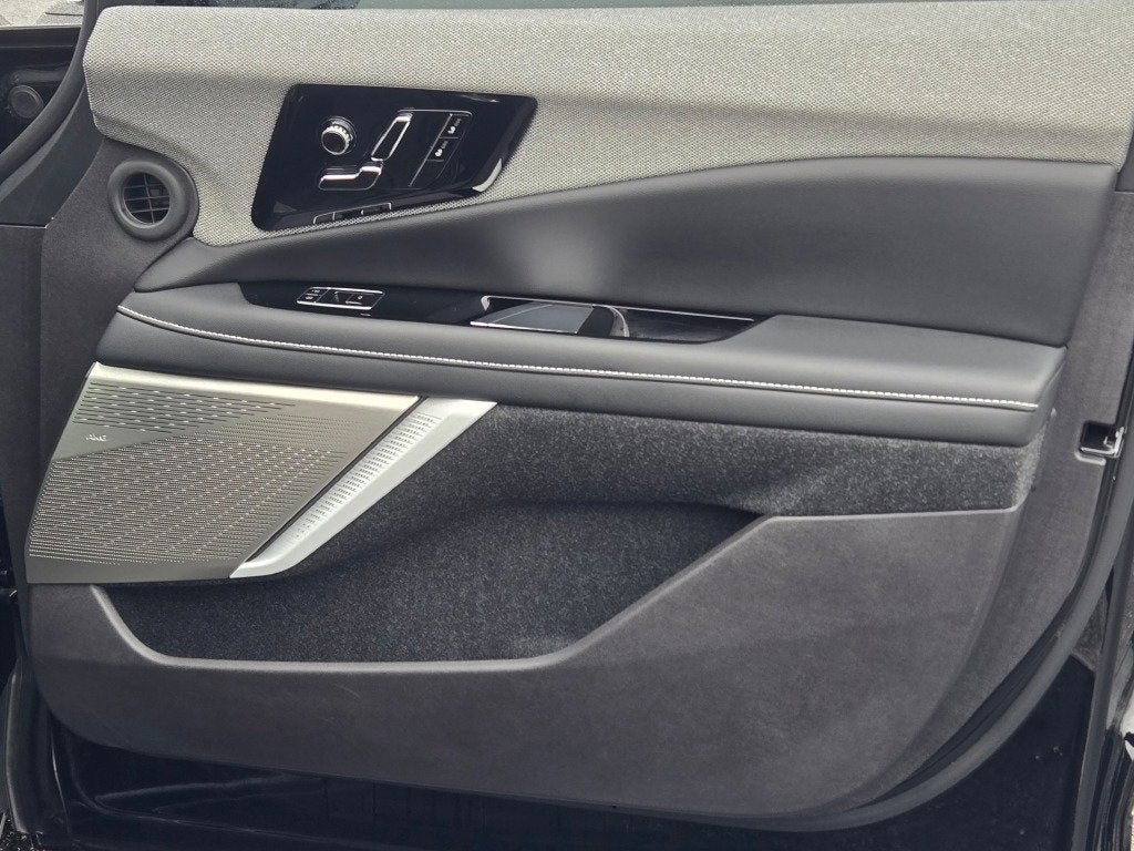 2025 Cadillac OPTIQ Luxury