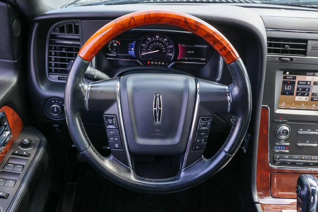 2017 Lincoln Navigator Select