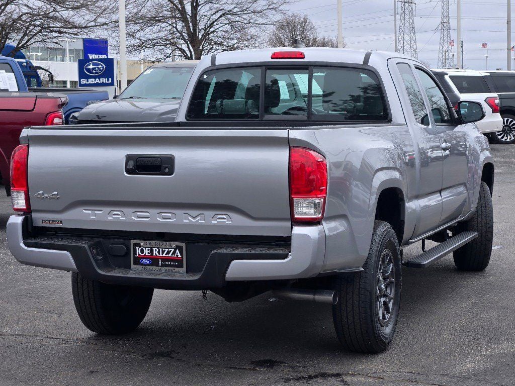 2016 Toyota Tacoma SR