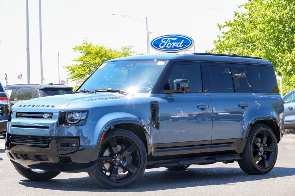 2025 Land Rover Defender 110 X-Dynamic SE P400's photo