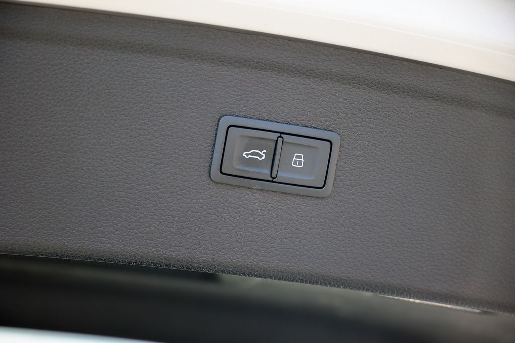 2024 Audi Q5 45 S line Premium quattro