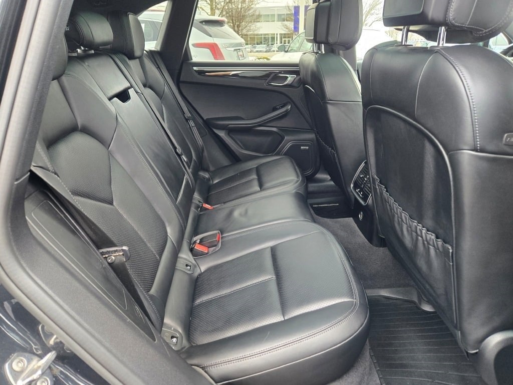 2018 Porsche Macan Base