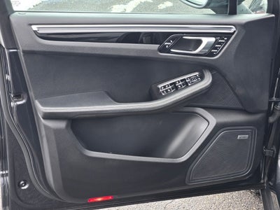 2018 Porsche Macan Base