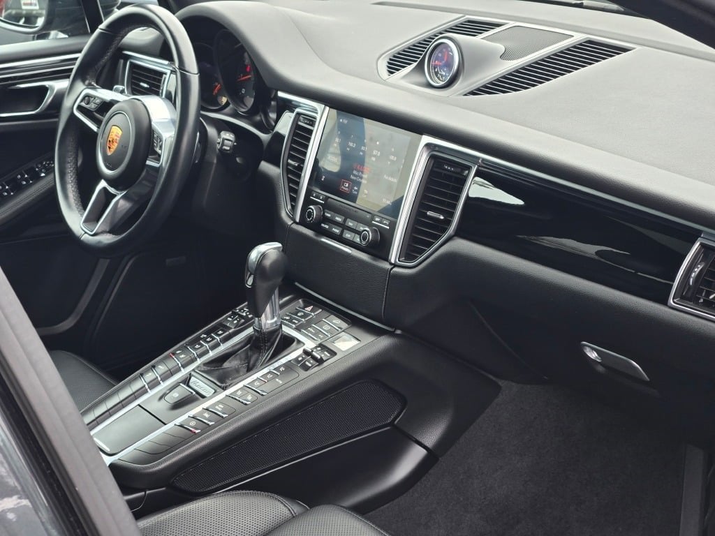 2018 Porsche Macan Base