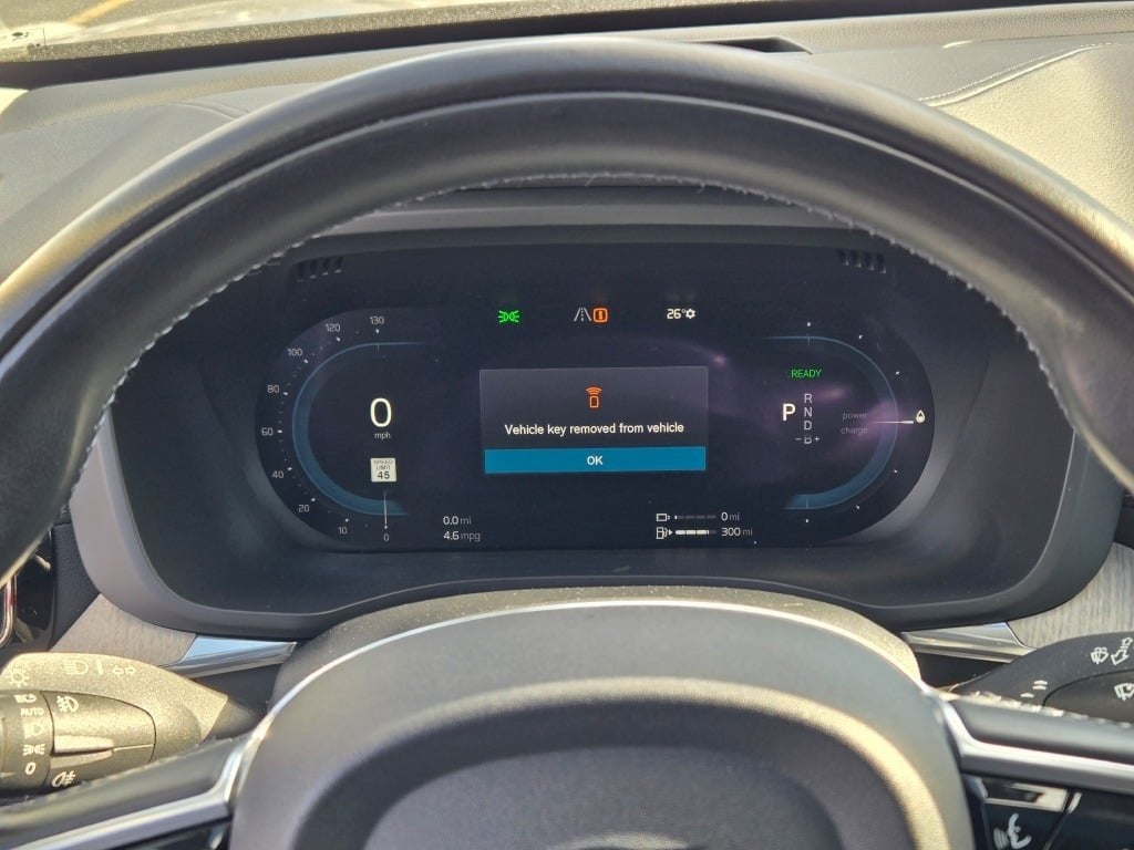 2022 Volvo XC60 Recharge Plug-In Hybrid T8 Inscription