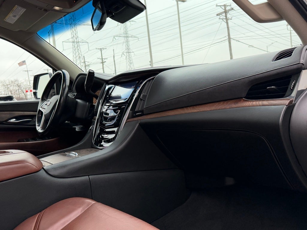 2015 Cadillac Escalade Luxury